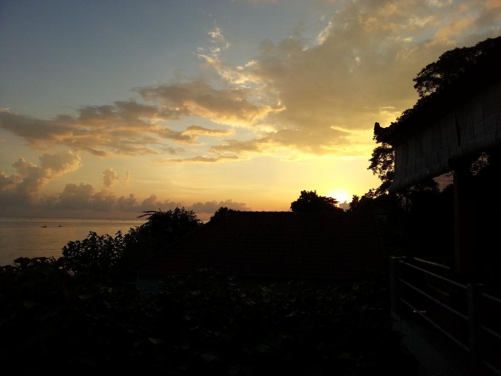 Tudes Homestay Amed Dış mekan fotoğraf